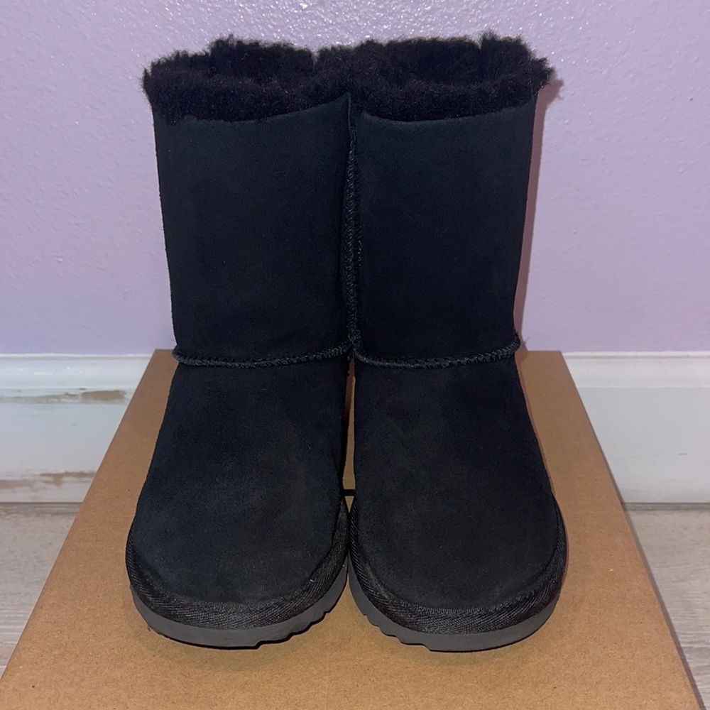 BRAND NEW Girls Black Ugg’s - Picture 5 of 16
